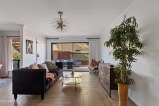 Photo #2: 6647989 Listing