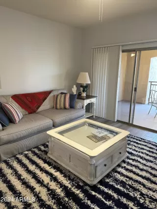 Photo #2: 6648065 Listing 