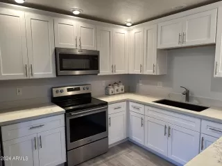 Photo #6: 6648065 Listing 