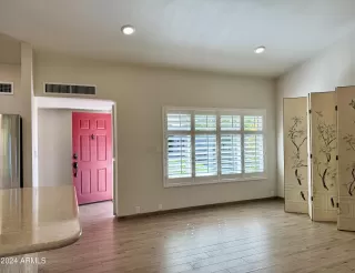 Photo #6: 6648082 Listing