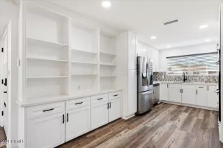 Photo #6: 6648101 Listing