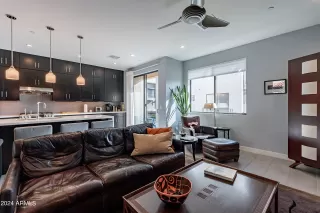 Photo #6: 6648366 Listing