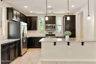 Photo #4: 6648378 Listing