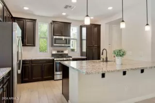 Photo #6: 6648378 Listing