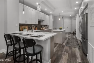Photo #6: 6648456 Listing