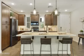 Photo #1: 6648464 Listing