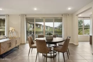 Photo #5: 6648464 Listing