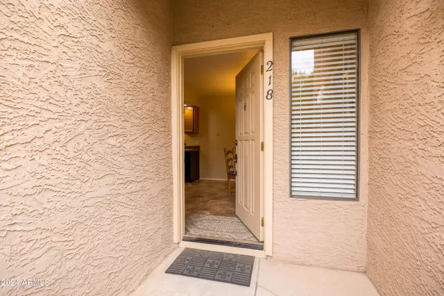 MLS: 6648552 Condo For Sale