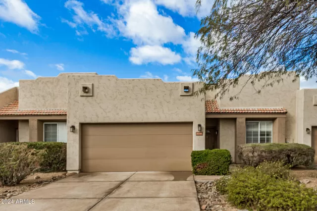 MLS: 6648557 Condo For Sale