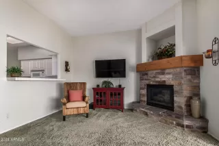 Photo #5: 6648557 Listing 