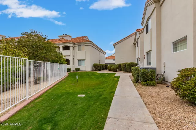MLS: 6648801 Condo For Sale