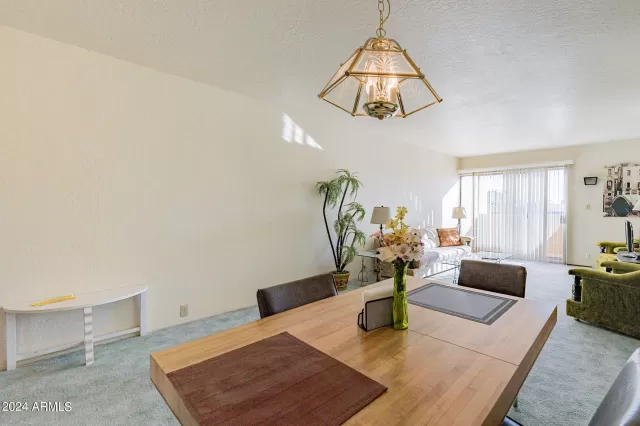 MLS: 6648803 Condo For Sale