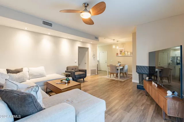 MLS: 6648809 Condo For Sale