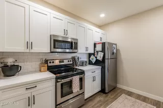 Photo #4: 6648809 Listing 