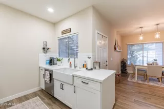 Photo #5: 6648809 Listing 