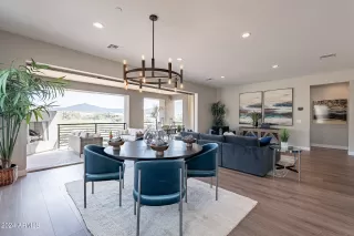 Photo #5: 6648890 Listing