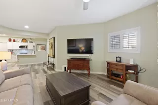 Photo #6: 6649030 Listing 