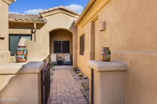 Photo #4: 6649055 Listing