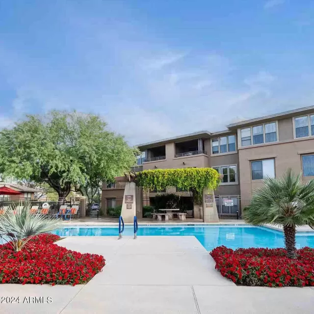 MLS: 6649114 Condo For Sale