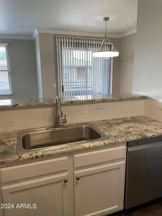 Photo #6: 6649114 Listing