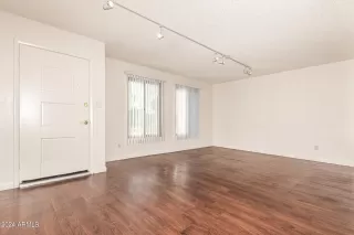 Photo #1: 6649144 Listing 