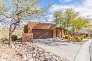 Photo #1: 6649167 Listing