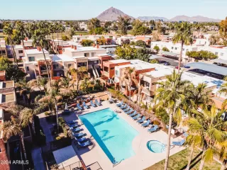 Photo #5: 6649176 Listing