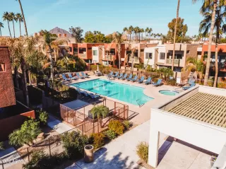 Photo #6: 6649176 Listing