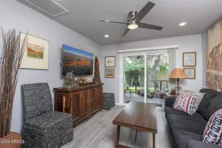 Photo #4: 6649259 Listing 