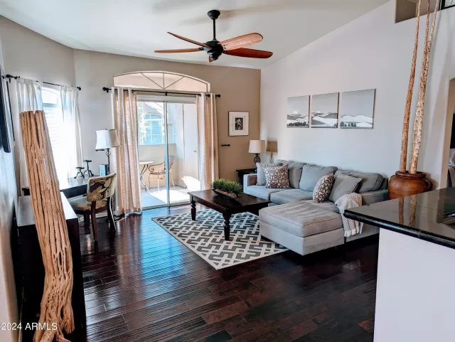 MLS: 6649275 Condo For Sale