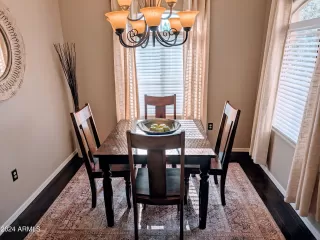 Photo #4: 6649275 Listing