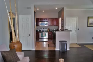 Photo #6: 6649275 Listing