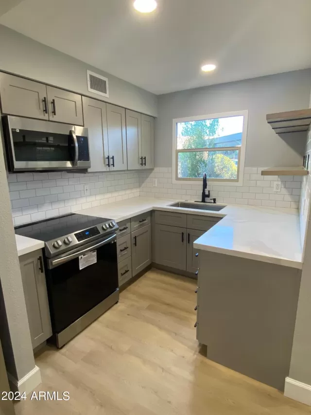 MLS: 6649319 Condo For Sale