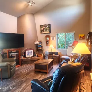 Photo #1: 6649352 Listing