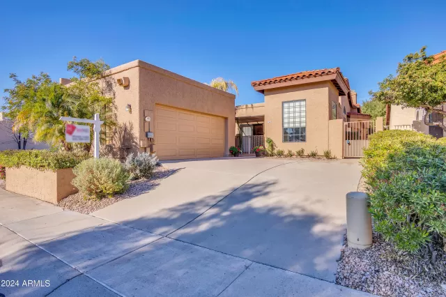 MLS: 6649414 Condo For Sale