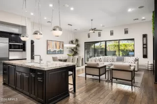 Photo #6: 6649627 Listing 