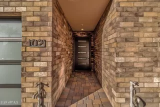 Photo #4: 6649674 Listing