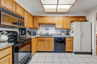 Photo #5: 6649755 Listing