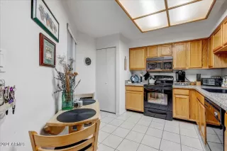 Photo #6: 6649755 Listing
