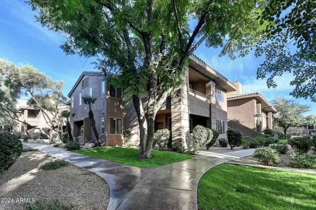 MLS: 6649899 Condo For Sale