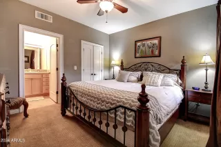 Photo #4: 6649899 Listing