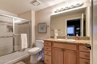 Photo #6: 6649899 Listing