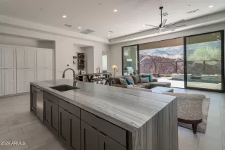 Photo #4: 6649914 Listing 