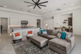 Photo #5: 6649914 Listing 