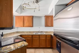 Photo #5: 6649923 Listing