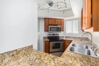 Photo #6: 6649923 Listing