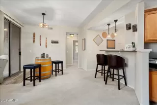 Photo #5: 6649928 Listing