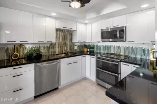 Photo #5: 6650075 Listing 