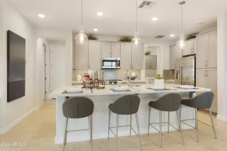 Photo #3: 6650125 Listing