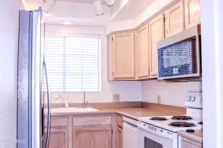 Photo #6: 6650196 Listing 